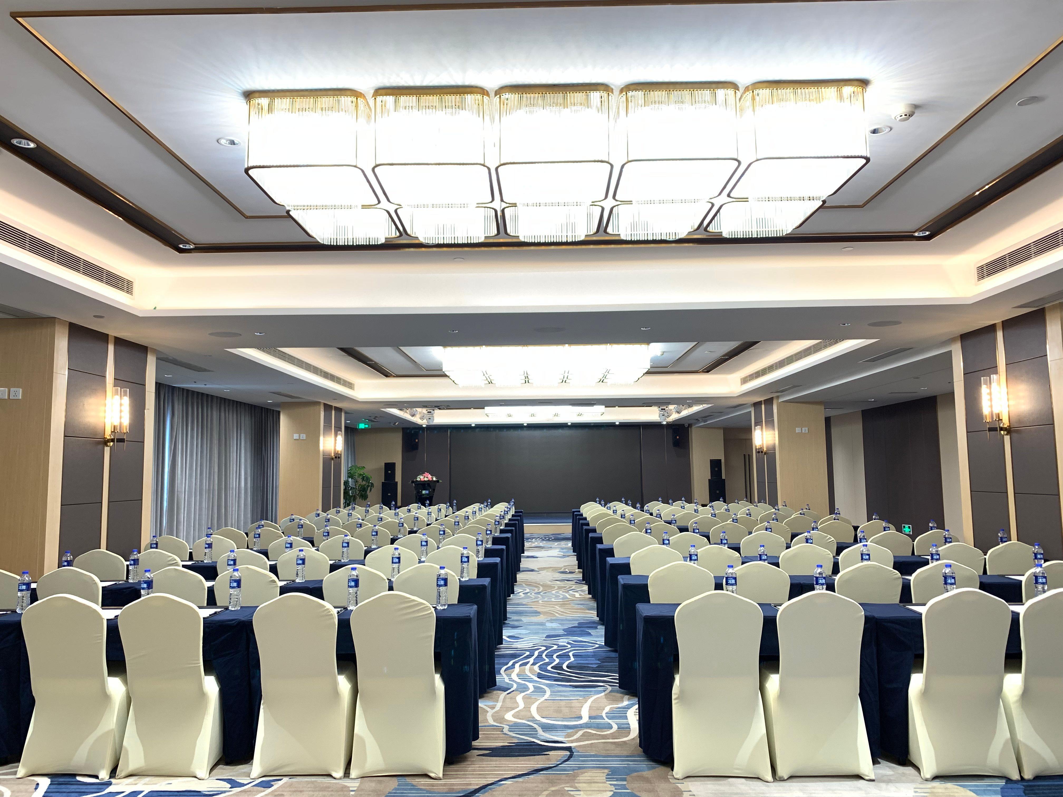 Holiday Inn Express Chengdu Tianhe By Ihg Pixian Bagian luar foto
