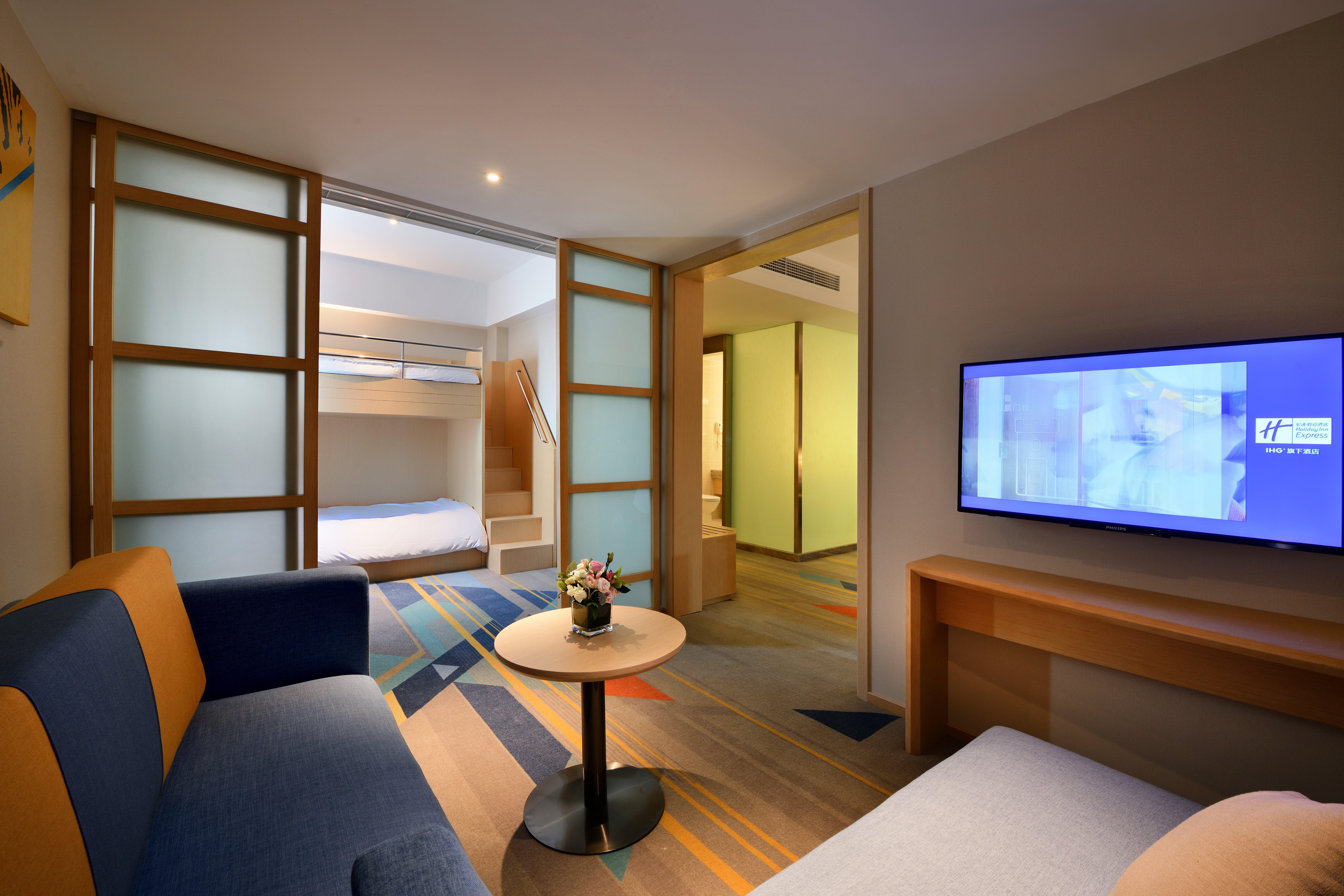 Holiday Inn Express Chengdu Tianhe By Ihg Pixian Bagian luar foto