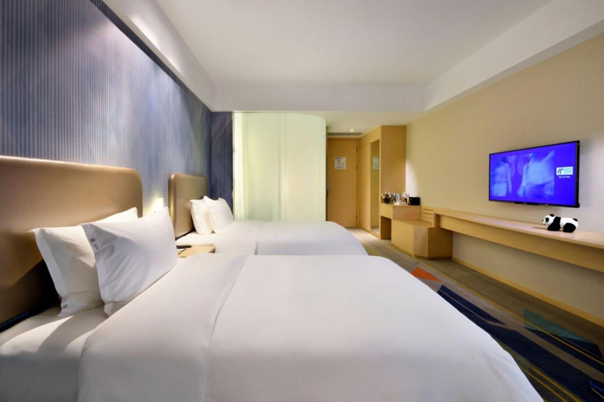 Holiday Inn Express Chengdu Tianhe By Ihg Pixian Bagian luar foto